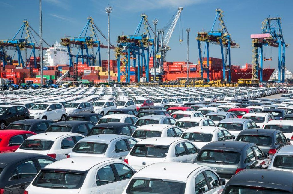 Governo e entidades discutem legalização da importação de carros usados