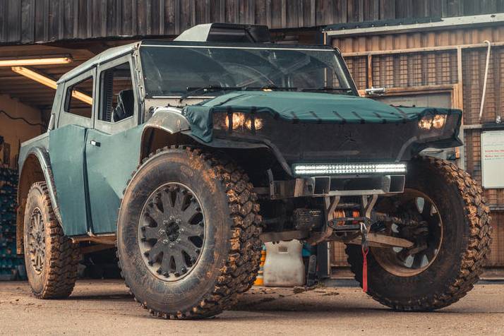 Este jipão 4×4 híbrido roda até 7.000 km sem precisar reabastecer