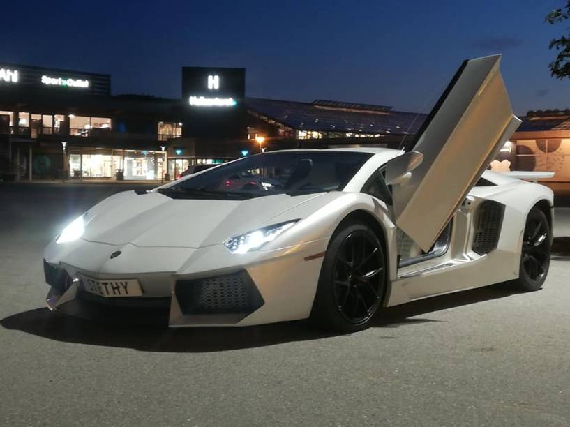 Carro pronto consegue se passar facilmente por um Aventador original