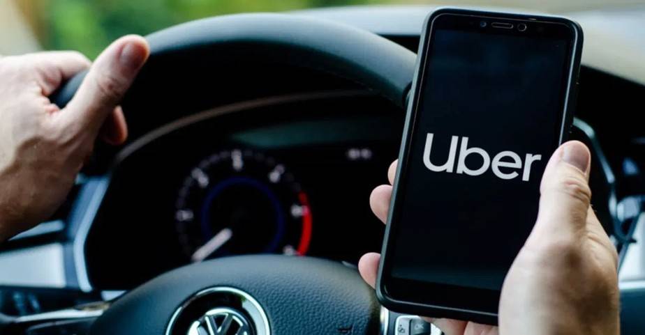 Mais de 1.000 motoristas são banidos da Uber após onda de cancelamentos