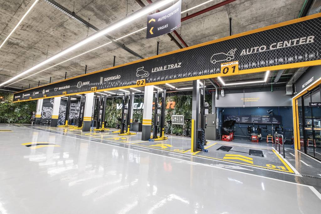 Servi&ccedil;os do autocenter podem ser agendados por app de celular