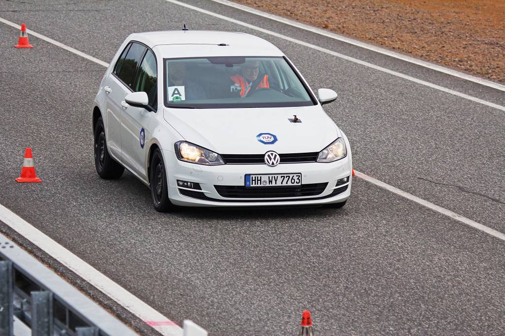 Correio Técnico: o que gasta mais a pastilha, frear brusco ou suave?