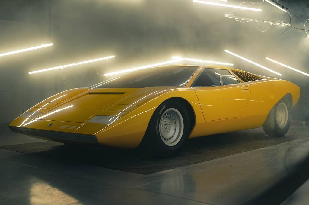 Lamborghini recria primeira unidade do Countach destruída há quase 50 anos
