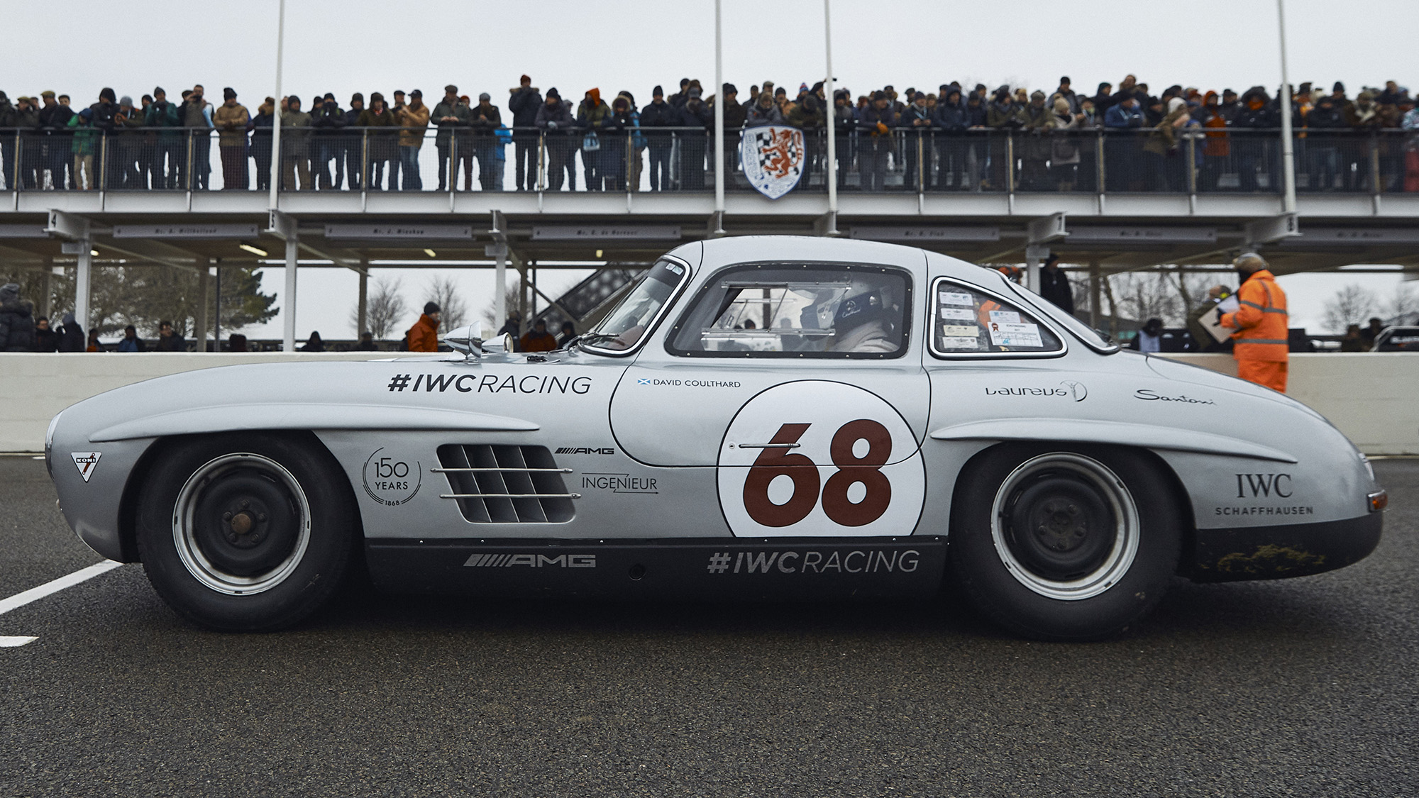 Mercedes-Benz SL 300 Gullwing pratade lado