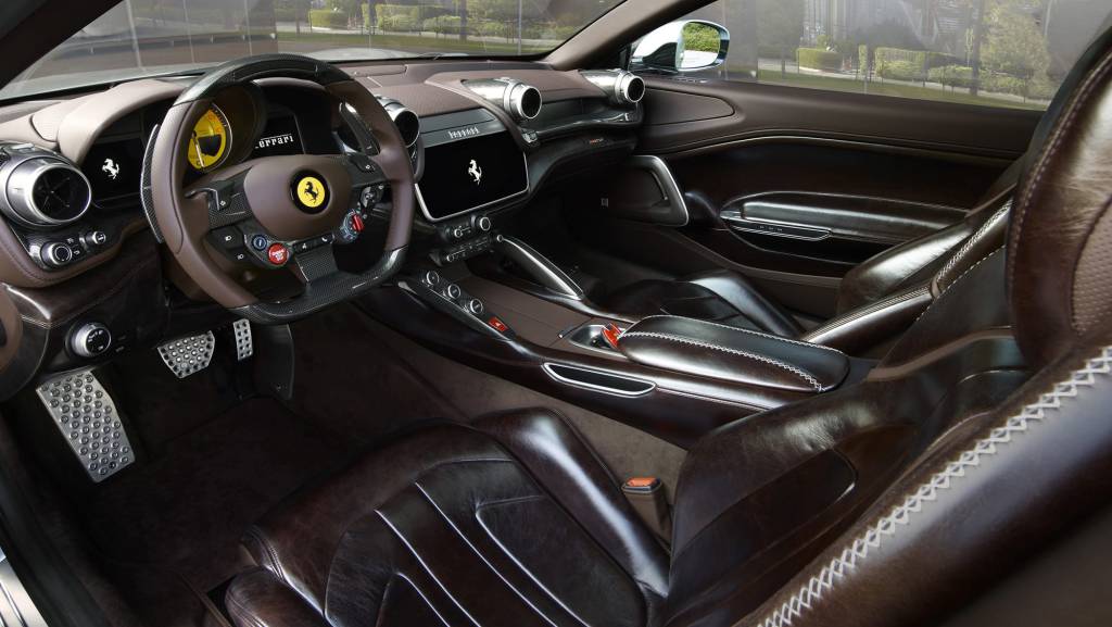 FERRARI BR20 2021 2 Painel interior da Ferrari BR20