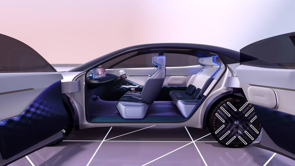 NISSAN PROTÓTIPO 4 Nissan Chill-Out prata visto de lado