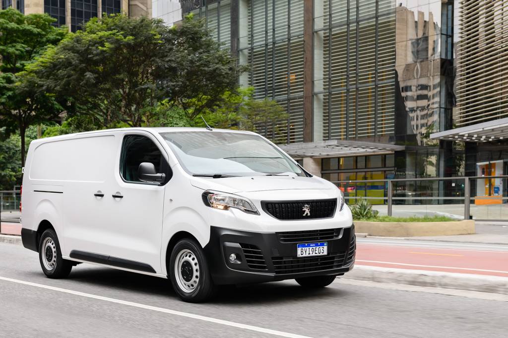 Citroën e Peugeot lançam vans elétricas a preço de SW4 e freio “opcional”