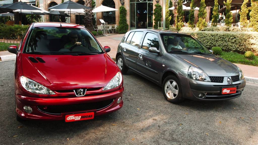Comparativo: ambos flex, Clio e 206 protagonizaram a evolução francesa