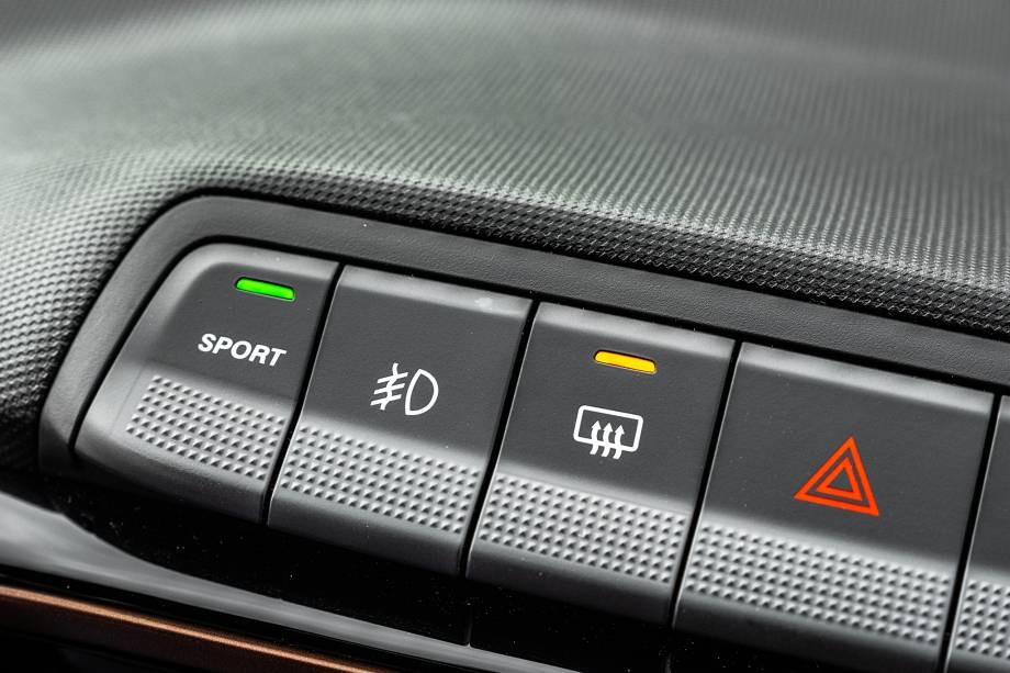 Fiat Strada Ranch CVT Fiat Strada Ranch CVT