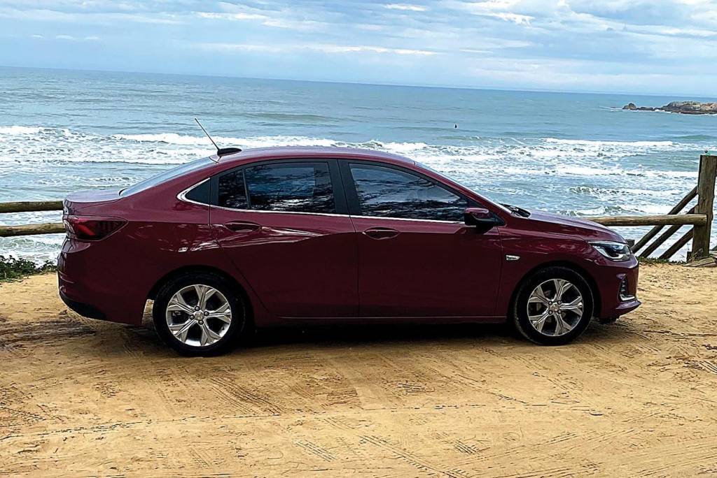 Longa Duração: Chevrolet Onix Plus vai bem na estrada, apesar do turbo lag
