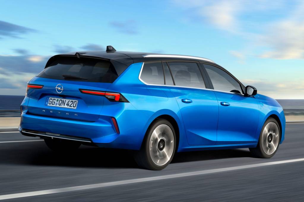 Opel-Astra-Sports-Tourer-5 Opel-Astra-Sports-Tourer