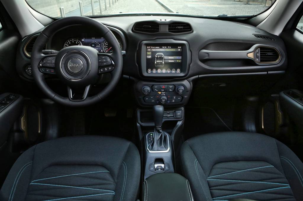 2022-Jeep-Renegade-Compass-E-Hybrid-11 interior Renegade e Compass E-Hybrid