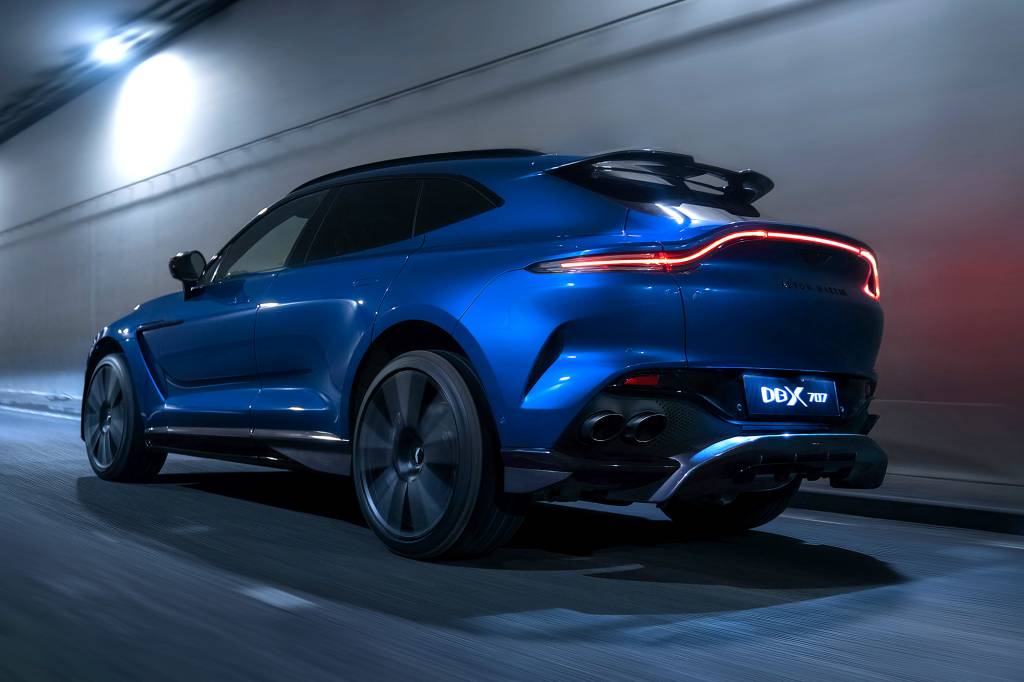 Aston Martin DBX707 é SUV esportivo de fazer Lamborghini Urus comer poeira