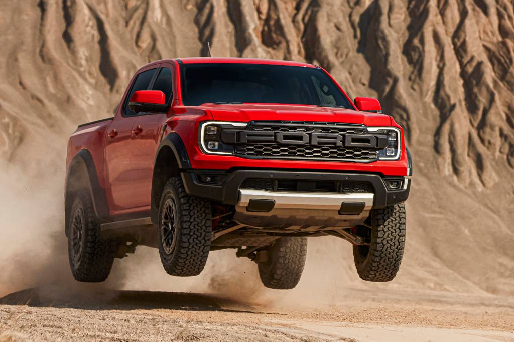 Ford Ranger Raptor, com V6 de 400 cv, chega ao Brasil ainda neste ano