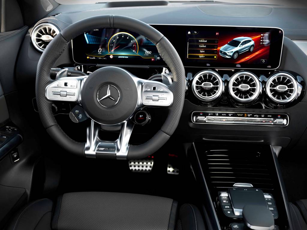 Verkaufsstart für die neuen Mercedes-AMG GLA Modelle: Kompakte Performance-SUV jetzt bestellbarSales release for the new Mercedes-AMG GLA models: Compact performance SUV now available to order Mercedes-AMG GLA 35