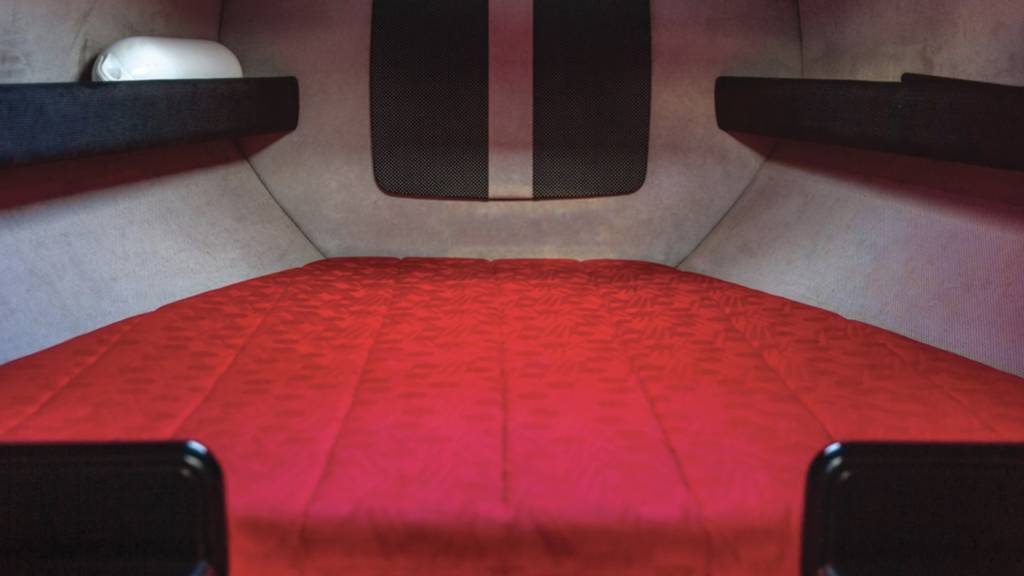 cama barco da ferrari interior ferrari barco