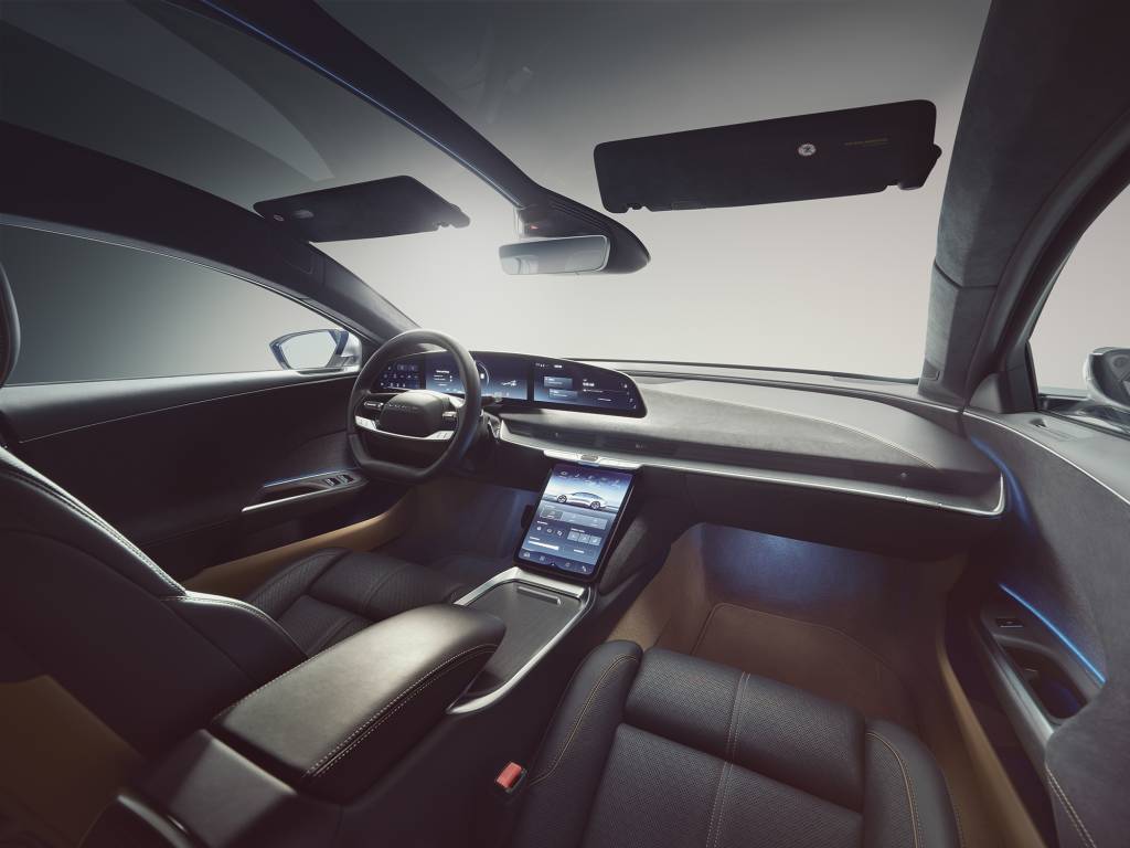Lucid Air Grand Touring Performance (2) Vidros se unem e formam um canopi ao redor dos ocupantes