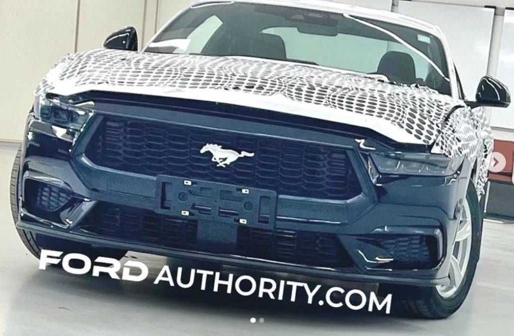 Novo Ford Mustang estreia em 2023 com pinta de GT500 e eletrificado
