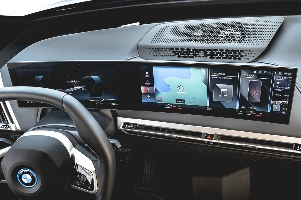 08_BMW_IX_FLP9963-2 BMW iX