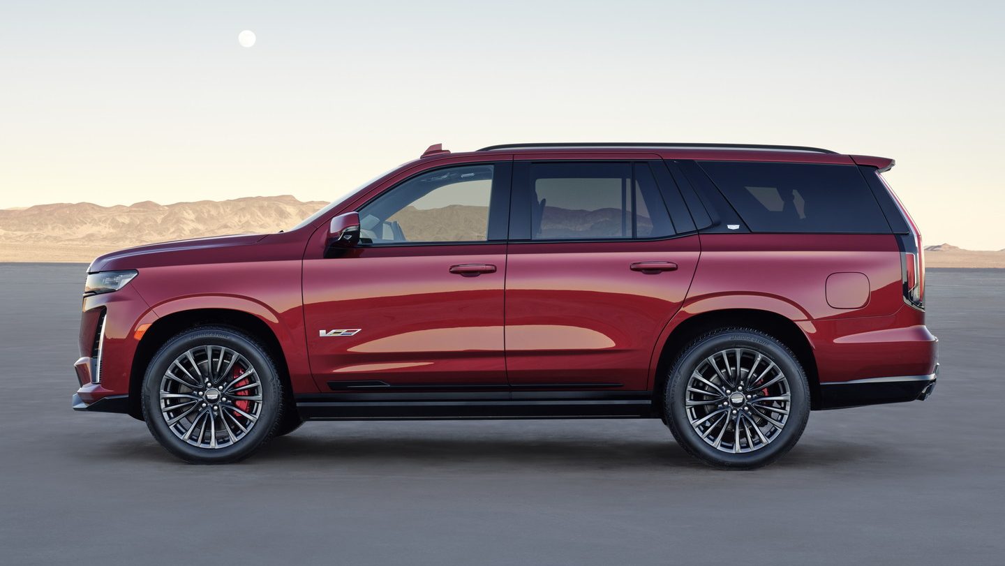 Cadillac Escalade-V tem at&eacute; 5,76 m de comprimento