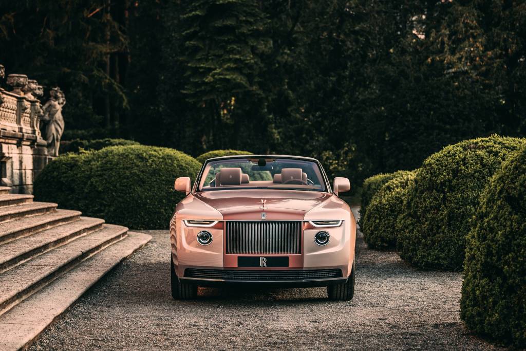 Rolls-Royce Boat Tail Mother Of Pearl Exemplar mistura tons de rosa, bronze e marrom