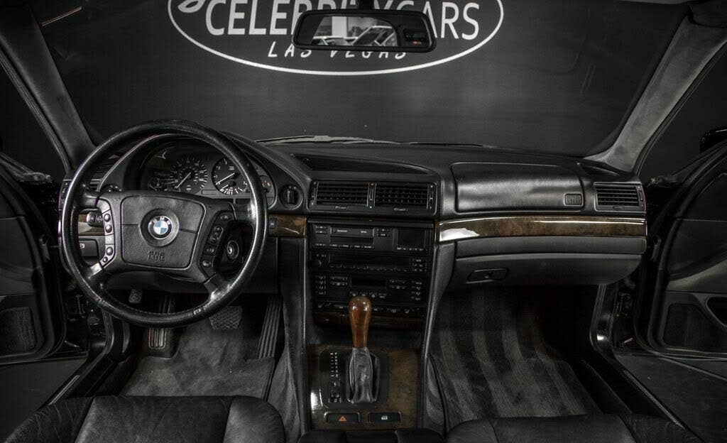 1996_bmw_7_series-pic-5095256443863243923-1024×768 BMW 750iL em que Tupac foi baleado painel