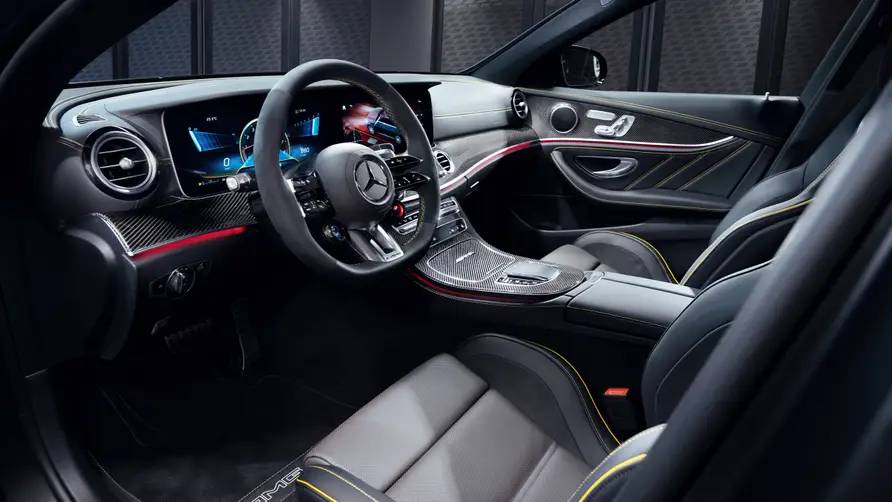 3-Mercedes-AMG-E-Class-Final-Edition Mercedes-AMG E63 S Final Edition interior