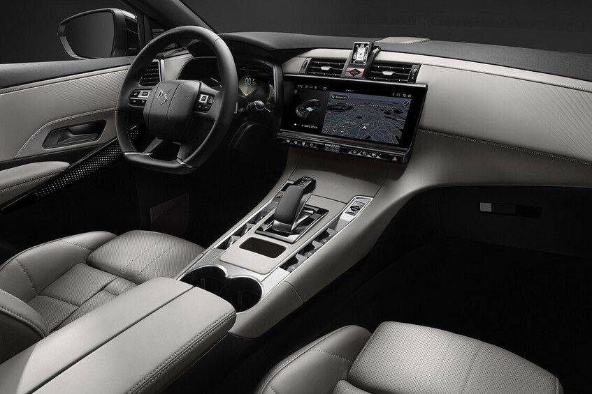 DS quer diminuir telas e oferecer interior analógico em carros de luxo