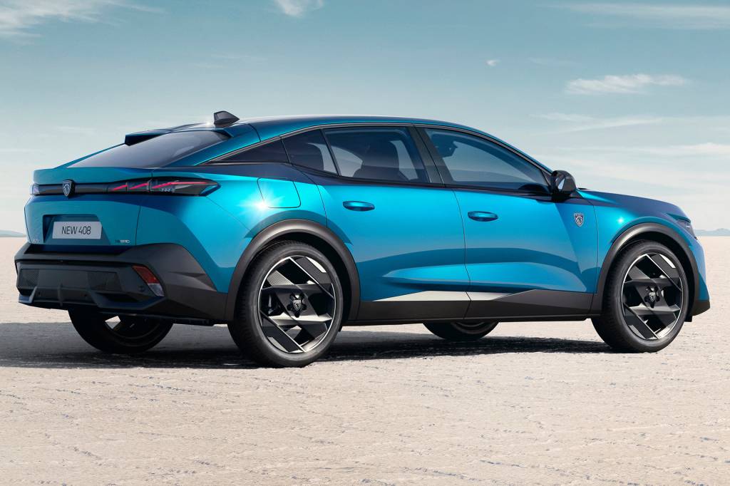 Novo Peugeot 408 é misto de sedã com SUV cupê e faz 76,9 km/l de gasolina