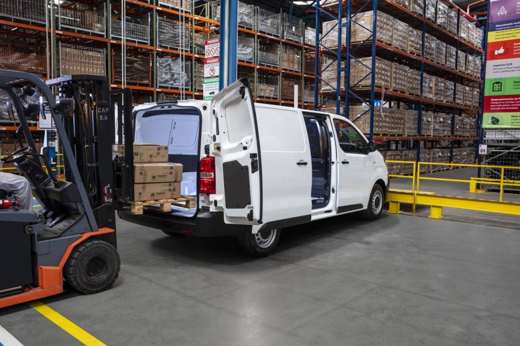 Scudo_Cargo_168_Easy-Resize.com Fiat Scudo empilhadeira