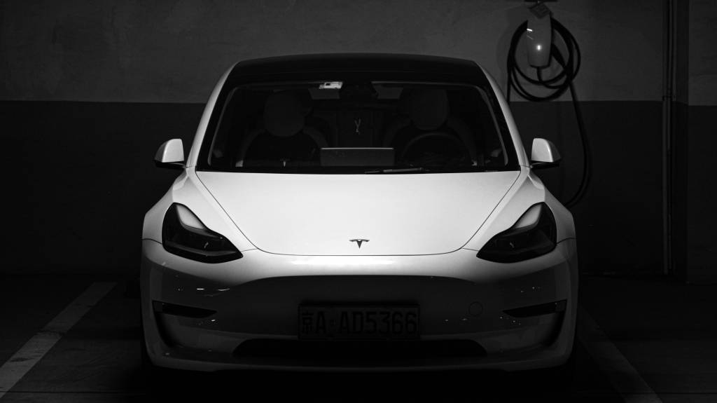 Tesla é 100% banida de cidade que terá reunião do Partido Comunista Chinês