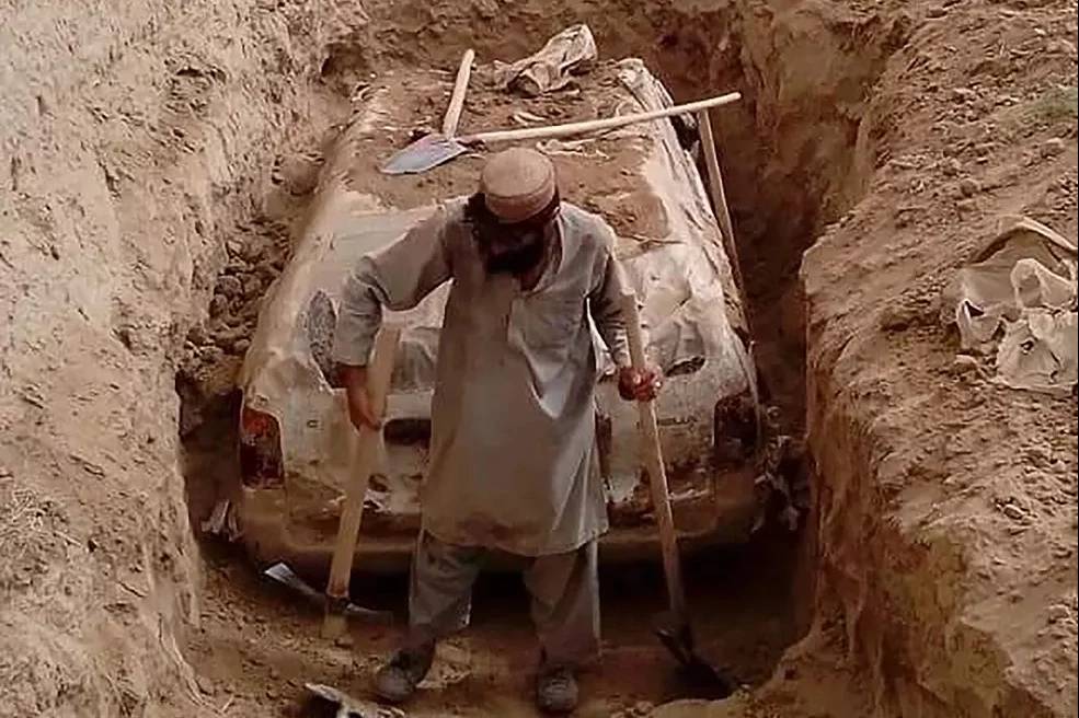 Corolla “pivô” do 11 de Setembro é desenterrado e vai para museu do Talibã