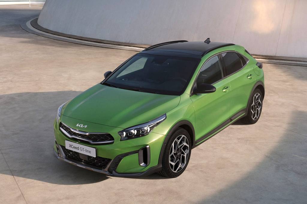 Novo Kia XCeed é hatch aventureiro com até 204 cv e pique de esportivo