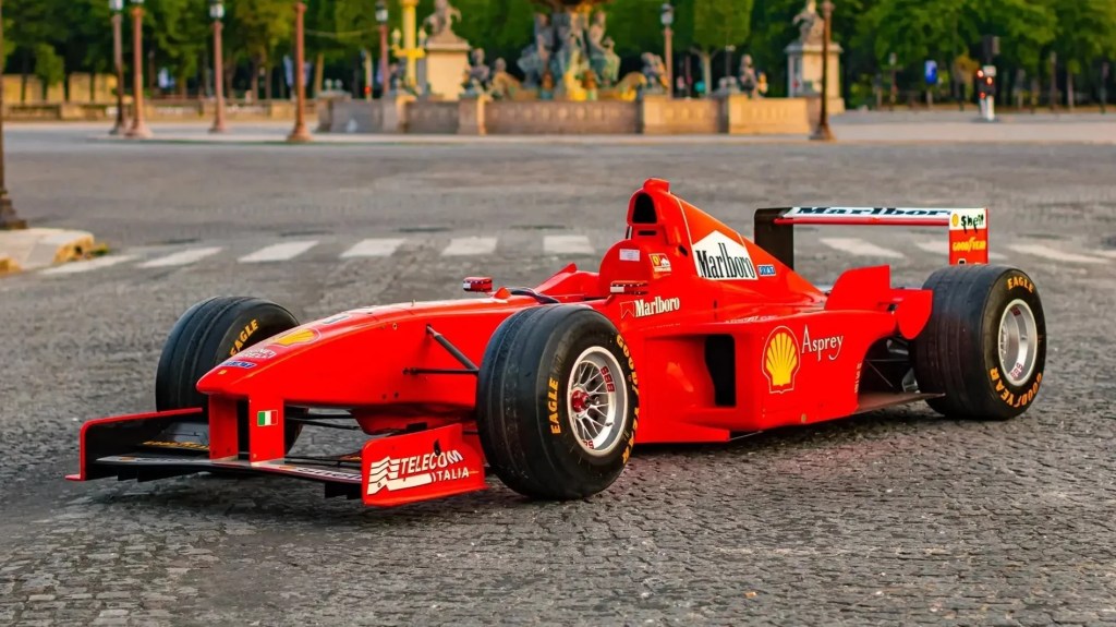 Ferrari V10 invencível de Michael Schumacher irá a leilão