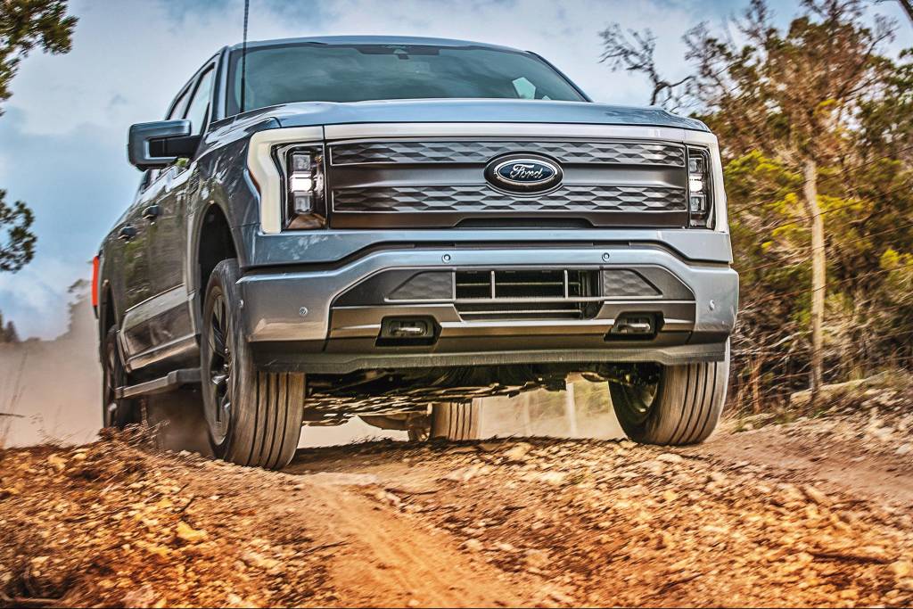 Produção da Ford F-150 Lightning estaria ligada à poluição na Amazônia