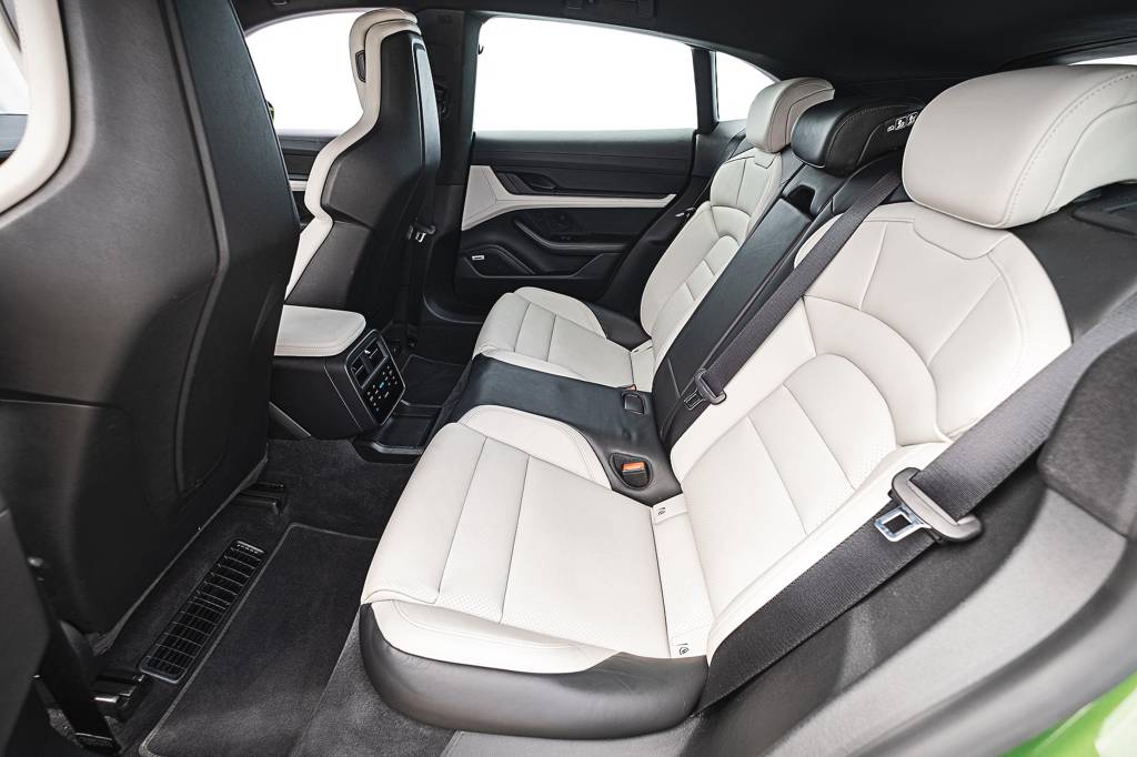 Porsche Taycan Cross Porsche Taycan Cross