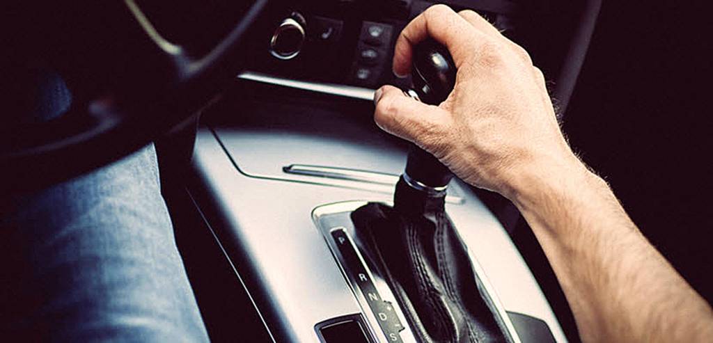 Como dirigir um carro com câmbio automático; veja boas práticas ao volante