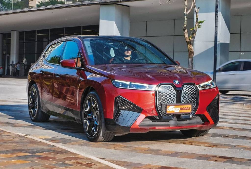 BMW iX e i5 saem de linha no Brasil e abrem caminho para novo iX3