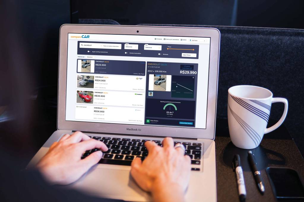 Startups reúnem anúncios de veículos e ajudam na busca e documentação