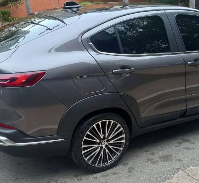 Fiat Fastback 2023 1.0 gse turbo coluna c para lama