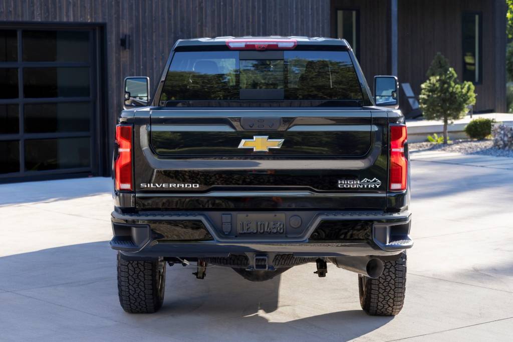 2024-Chevrolet-Silverado-HD-19 Chevrolet Silverado HD