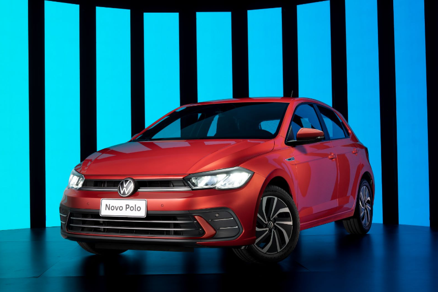 Volkswagen Polo 2023 fica mais barato e (quase) igual ao europeu