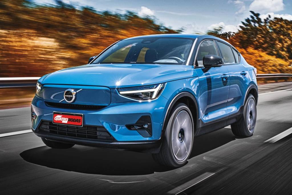 Volvo registra novos nomes e pode ter família de hatches EVs no futuro
