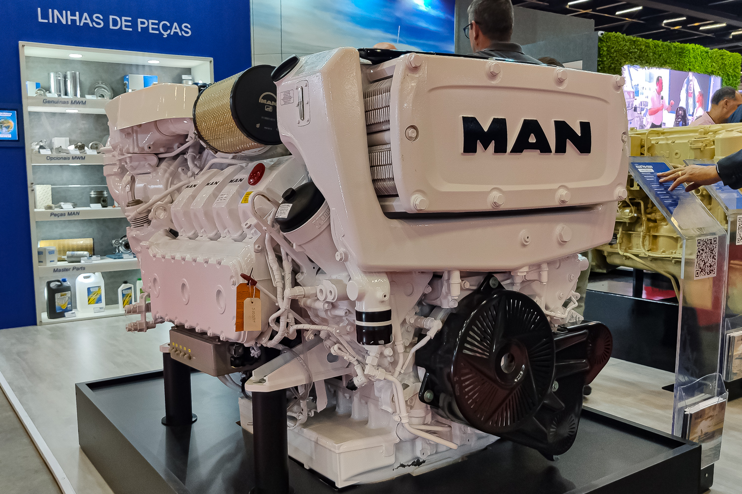 V8 de 1300 cv da MAN est&aacute; &agrave; venda no Brasil atrav&eacute;s da MWM