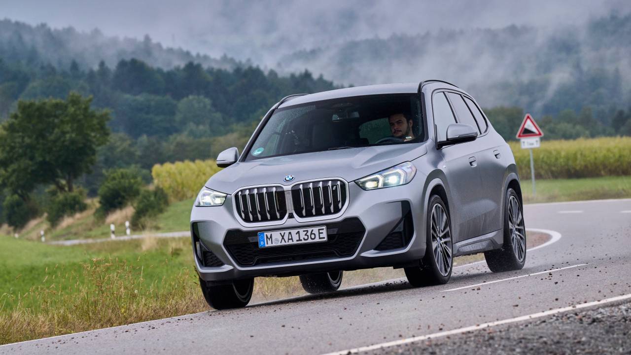 BMW iX1