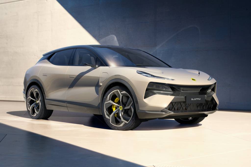 Primeiro ‘hiper-SUV do mundo’, Lotus Eletre terá versão com mais de 900 cv