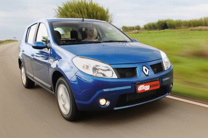 Renault Sandero Privilége 1.6 16V 2008, durante teste da revista Quatro Rodas