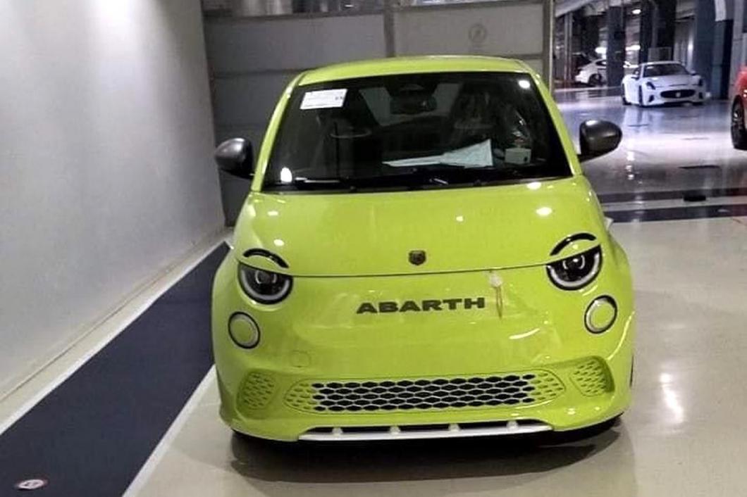 abarth-500E-2023