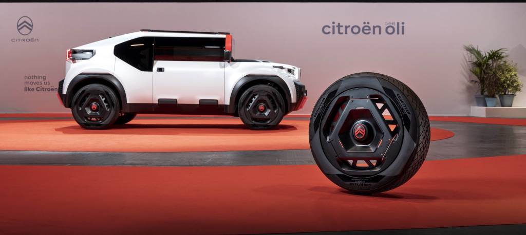 the-spartan-citroen-oli-concept-wears-new-goodyear-eagle-go-tires-they-re-also-a-concept_5 Divulgação