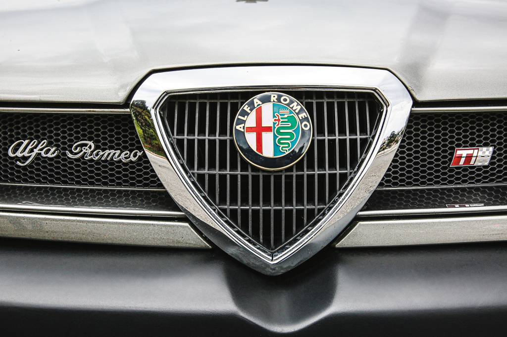 Novo CEO da Stellantis decidirá quais das 15 marcas do grupo podem sobreviver